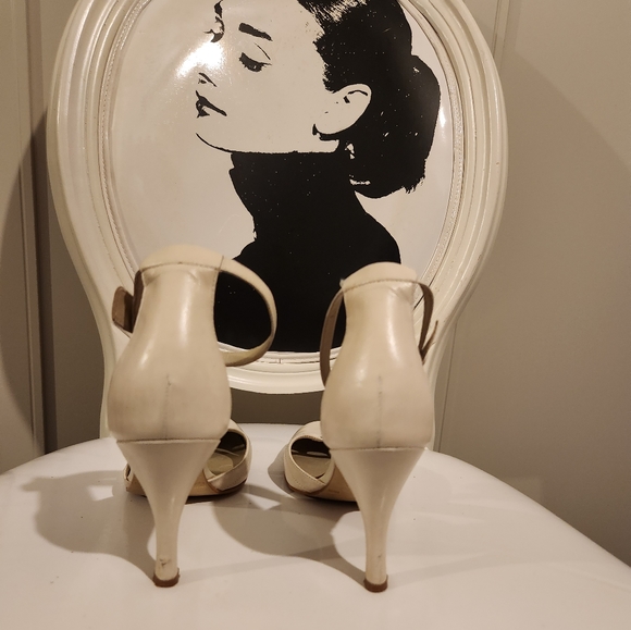 BCBGirl Off White/Cream Colour Heels - Picture 3 of 6